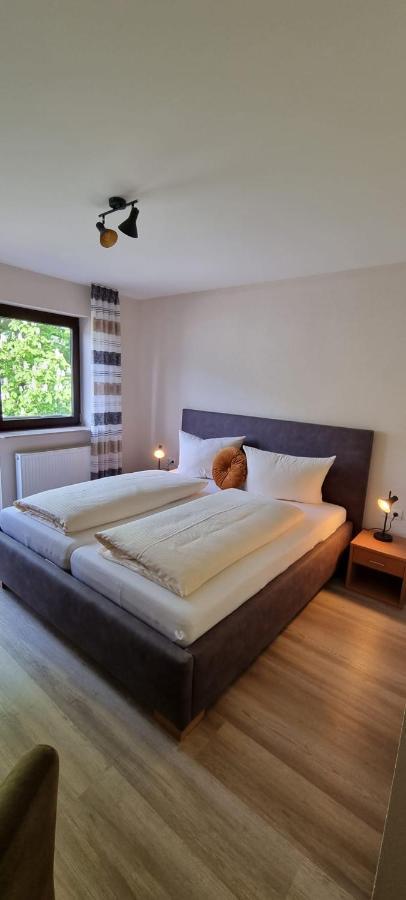 Pension / Ferienwohnungen Scheid Kestert ภายนอก รูปภาพ