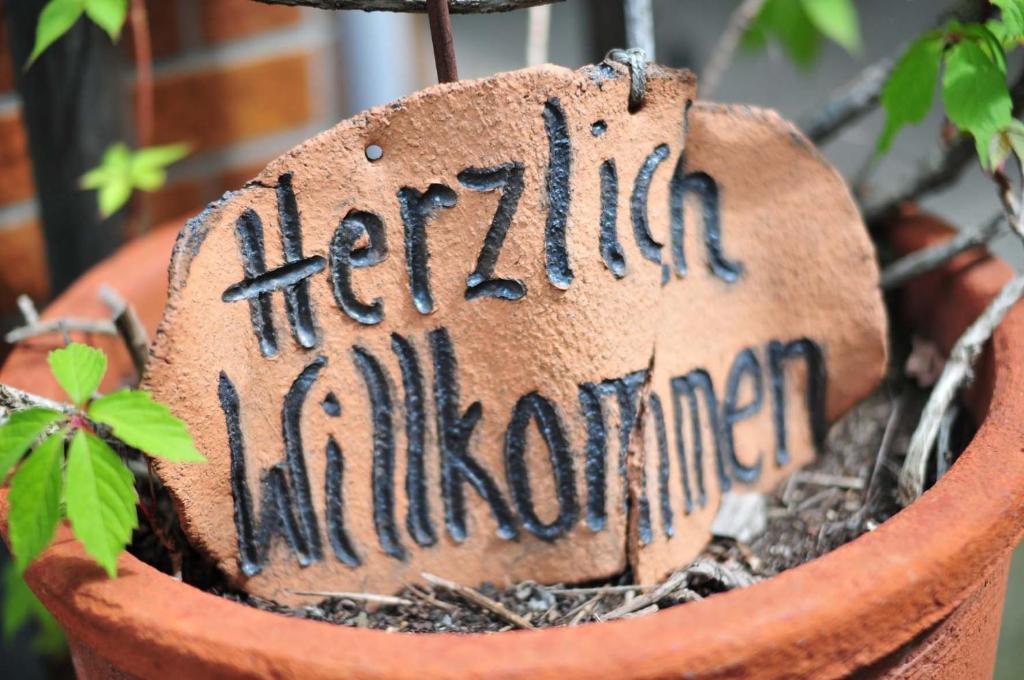 Pension / Ferienwohnungen Scheid Kestert ภายนอก รูปภาพ