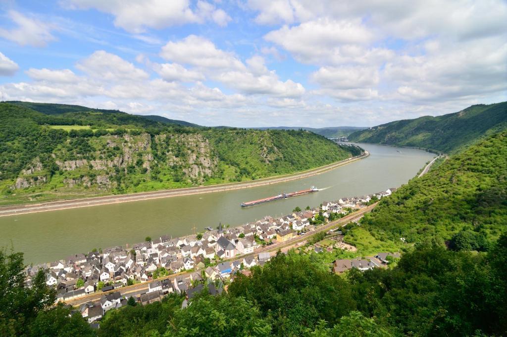 Pension / Ferienwohnungen Scheid Kestert ภายนอก รูปภาพ